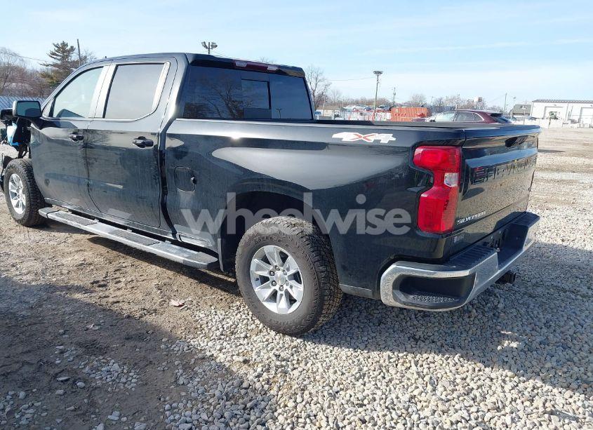 Photo 3 of 2024 Chevrolet Silverado 1500 4WD STANDARD BED LT (VIN 1GCUDDEDXRZ292189)