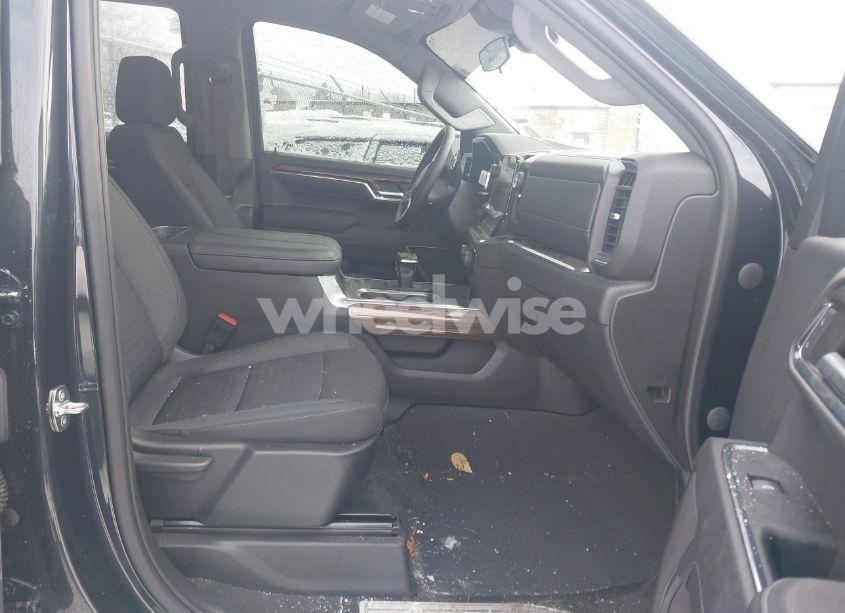 Photo 5 of 2023 Chevrolet Silverado 1500 4WD SHORT BED RST (VIN 1GCUDEE81PZ200943)