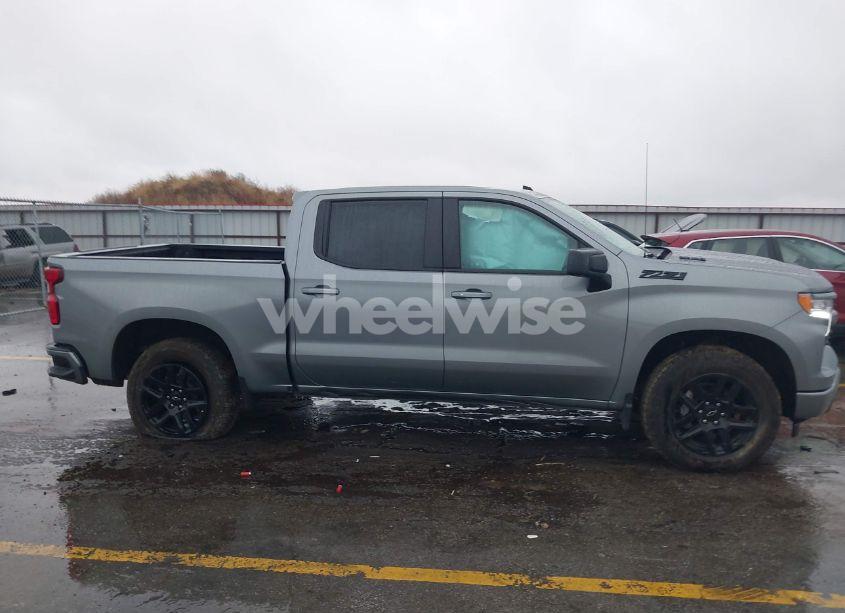Photo 13 of 2024 Chevrolet Silverado 1500 4WD SHORT BED RST (VIN 1GCUDEE81RZ388883)