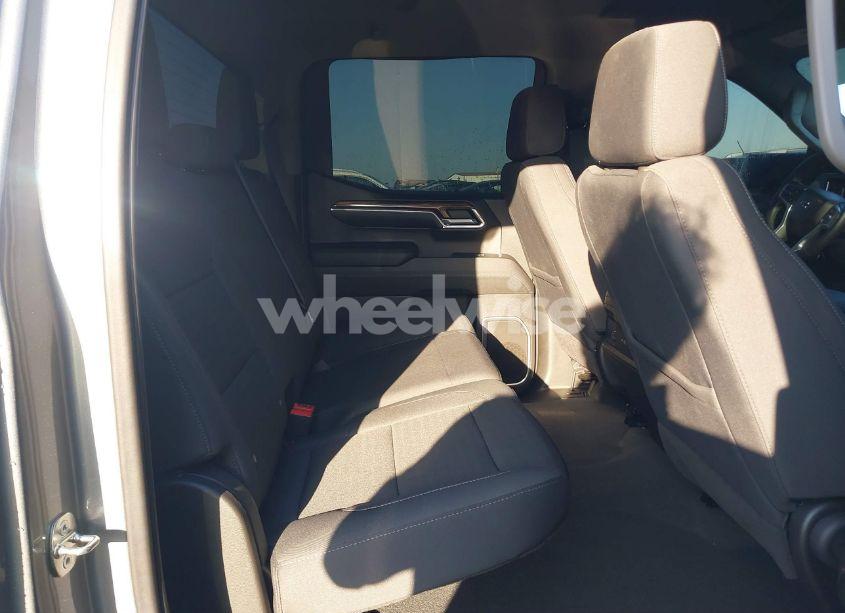 Photo 8 of 2023 Chevrolet Silverado 1500 4WD SHORT BED RST (VIN 1GCUDEE83PZ220384)