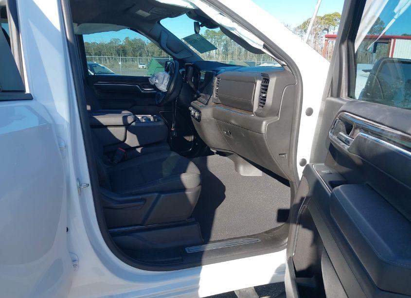 Photo 5 of 2023 Chevrolet Silverado 1500 4WD SHORT BED RST (VIN 1GCUDEE83PZ321375)