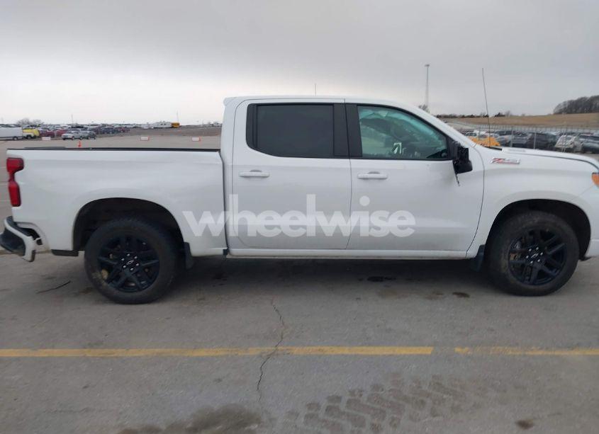 Photo 13 of 2023 Chevrolet Silverado 1500 4WD SHORT BED RST (VIN 1GCUDEE86PZ210142)
