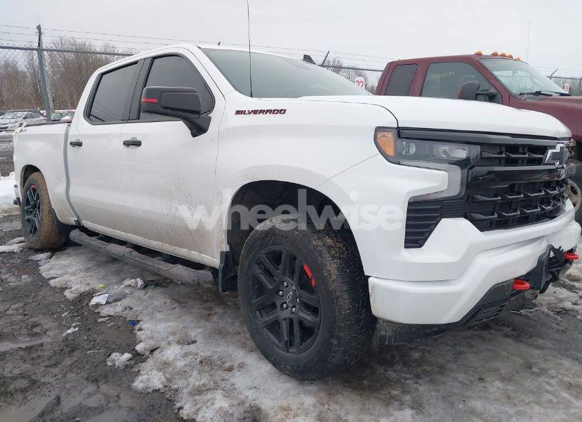 2024 Chevrolet Silverado 1500 4WD SHORT BED RST (VIN 1GCUDEED1RZ109462) main photo
