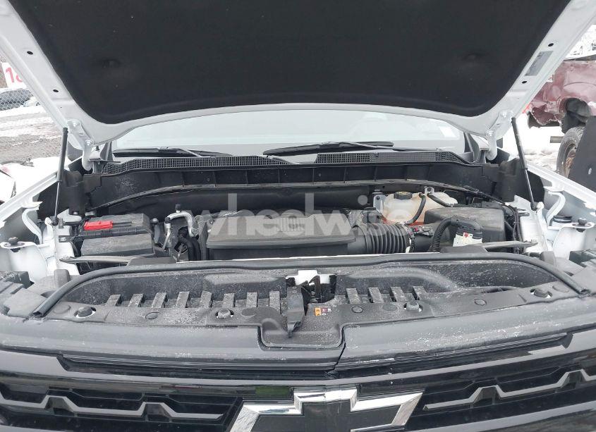 Photo 10 of 2024 Chevrolet Silverado 1500 4WD SHORT BED RST (VIN 1GCUDEED1RZ109462)