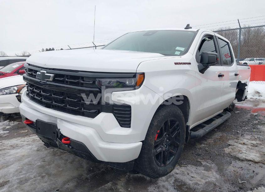 Photo 2 of 2024 Chevrolet Silverado 1500 4WD SHORT BED RST (VIN 1GCUDEED1RZ109462)