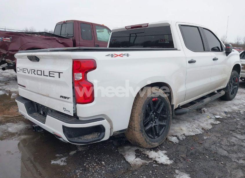 Photo 4 of 2024 Chevrolet Silverado 1500 4WD SHORT BED RST (VIN 1GCUDEED1RZ109462)