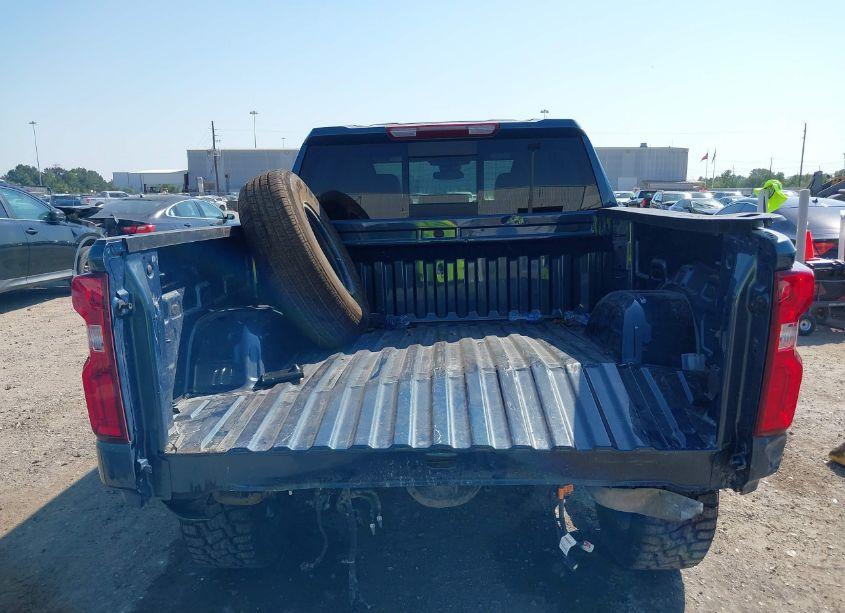 Photo 17 of 2024 Chevrolet Silverado 1500 4WD SHORT BED RST (VIN 1GCUDEED1RZ235238)