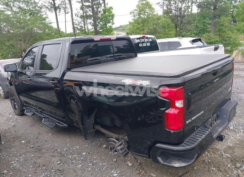 Photo 3 of 2023 Chevrolet Silverado 1500 4WD SHORT BED RST (VIN 1GCUDEED2PZ130558)