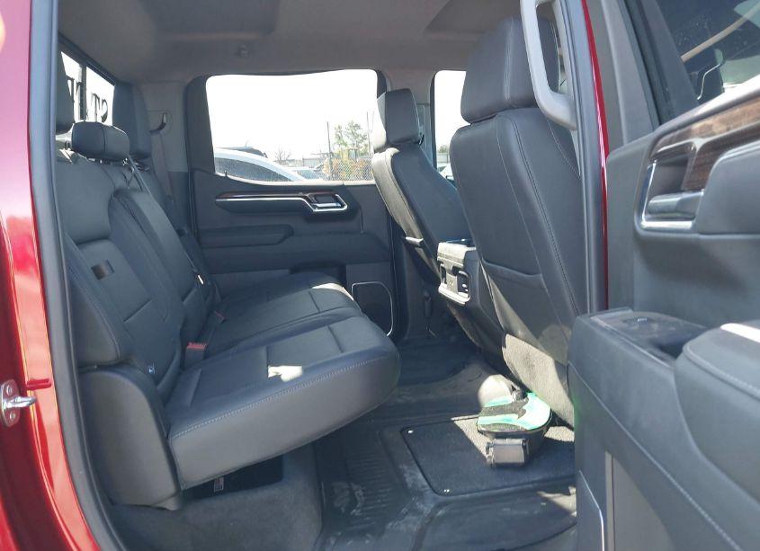 Photo 8 of 2024 Chevrolet Silverado 1500 4WD SHORT BED RST (VIN 1GCUDEED2RZ131566)