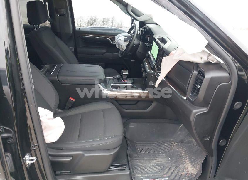 Photo 5 of 2024 Chevrolet Silverado 1500 4WD SHORT BED RST (VIN 1GCUDEED3RZ314958)