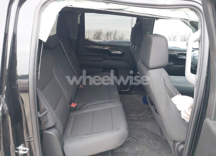 Photo 8 of 2024 Chevrolet Silverado 1500 4WD SHORT BED RST (VIN 1GCUDEED3RZ314958)