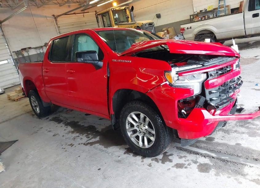 2022 Chevrolet Silverado 1500 4WD SHORT BED RST (VIN 1GCUDEED5NZ624779) main photo