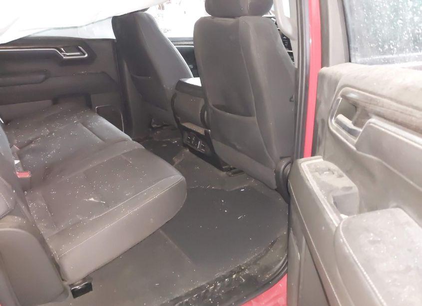 Photo 8 of 2022 Chevrolet Silverado 1500 4WD SHORT BED RST (VIN 1GCUDEED5NZ624779)