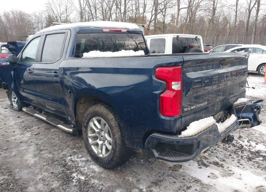 Photo 3 of 2022 Chevrolet Silverado 1500 4WD SHORT BED RST (VIN 1GCUDEED7NZ620877)