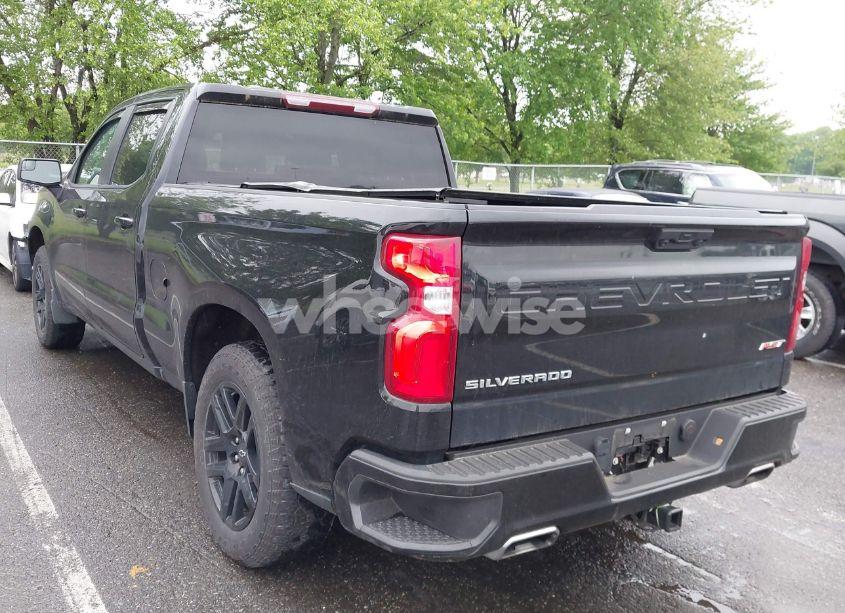 Photo 3 of 2022 Chevrolet Silverado 1500 4WD STANDARD BED RST (VIN 1GCUDEED7NZ638375)