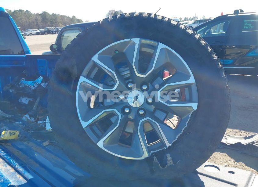 Photo 12 of 2024 Chevrolet Silverado 1500 4WD SHORT BED RST (VIN 1GCUDEED8RZ108471)