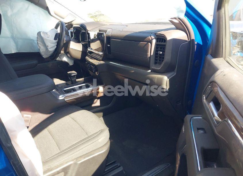 Photo 5 of 2024 Chevrolet Silverado 1500 4WD SHORT BED RST (VIN 1GCUDEED8RZ108471)