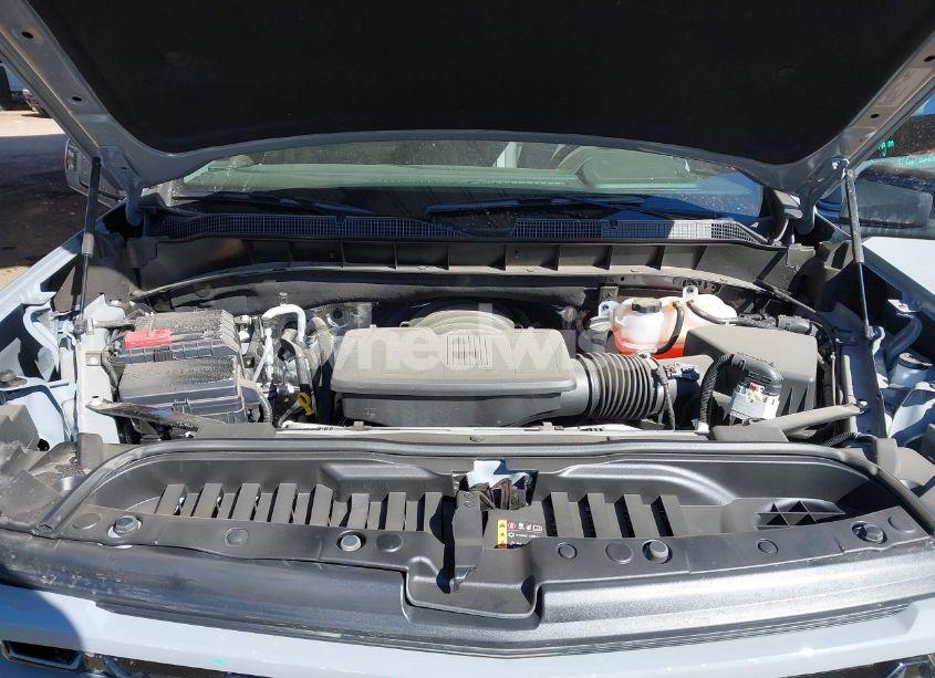 Photo 10 of 2024 Chevrolet Silverado 1500 4WD SHORT BED RST (VIN 1GCUDEED8RZ406938)