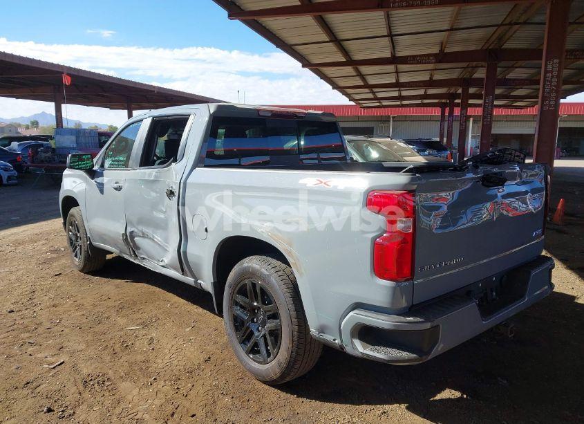 Photo 3 of 2024 Chevrolet Silverado 1500 4WD SHORT BED RST (VIN 1GCUDEED8RZ406938)