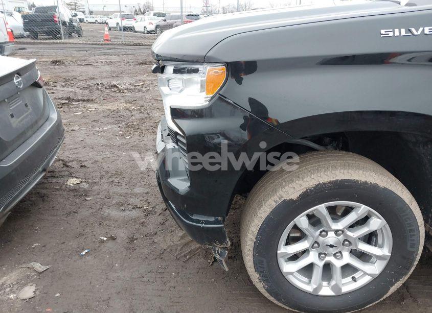 Photo 18 of 2023 Chevrolet Silverado 1500 (VIN 1GCUDEEL1PZ168810)