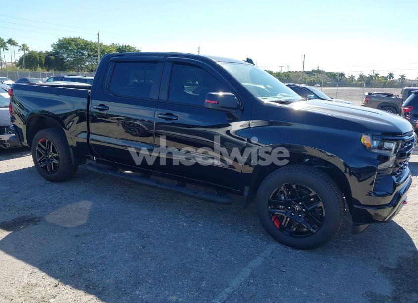 2024 Chevrolet Silverado 1500 4WD SHORT BED RST (VIN 1GCUDEEL5RZ292632) main photo
