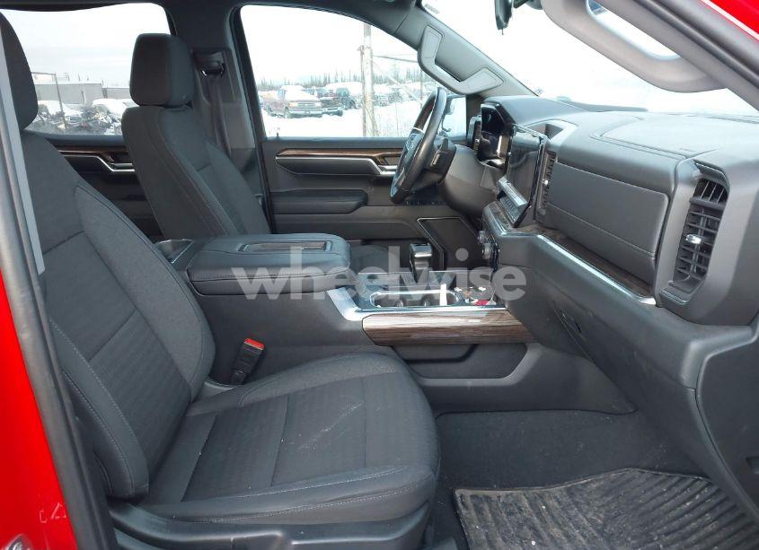 Photo 5 of 2022 Chevrolet Silverado 1500 4WD SHORT BED RST (VIN 1GCUDEET7NZ608848)