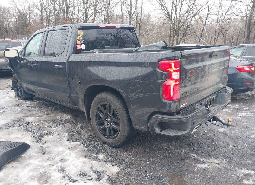 Photo 3 of 2022 Chevrolet Silverado 1500 4WD SHORT BED RST (VIN 1GCUDEET9NZ518004)