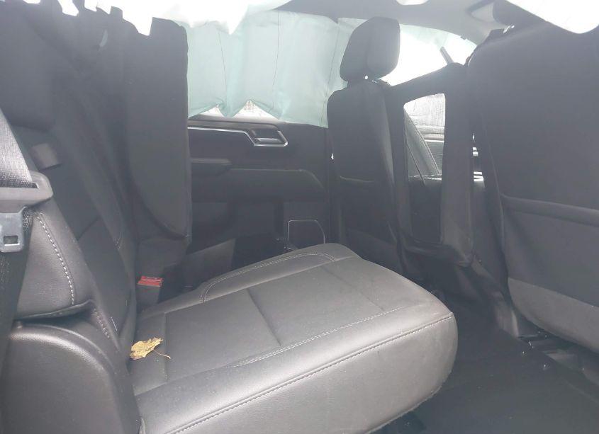 Photo 8 of 2022 Chevrolet Silverado 1500 4WD SHORT BED RST (VIN 1GCUDEET9NZ518004)