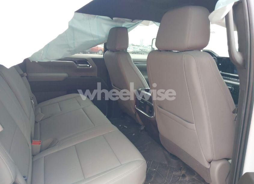 Photo 8 of 2024 Chevrolet Silverado 1500 4WD SHORT BED LTZ (VIN 1GCUDGE84RZ221297)