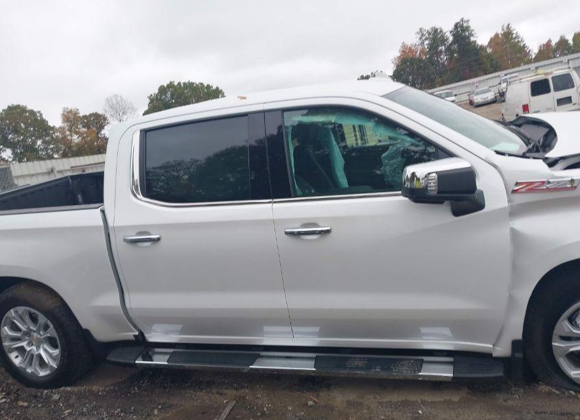 Photo 13 of 2023 Chevrolet Silverado 1500 4WD SHORT BED LTZ (VIN 1GCUDGED6PZ188622)