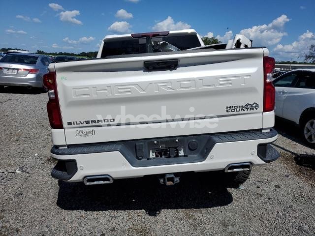 Photo 5 of 2024 CHEVROLET SILVERADO K1500 HIGH COUNTRY (VIN 1GCUDJE81RZ185839)