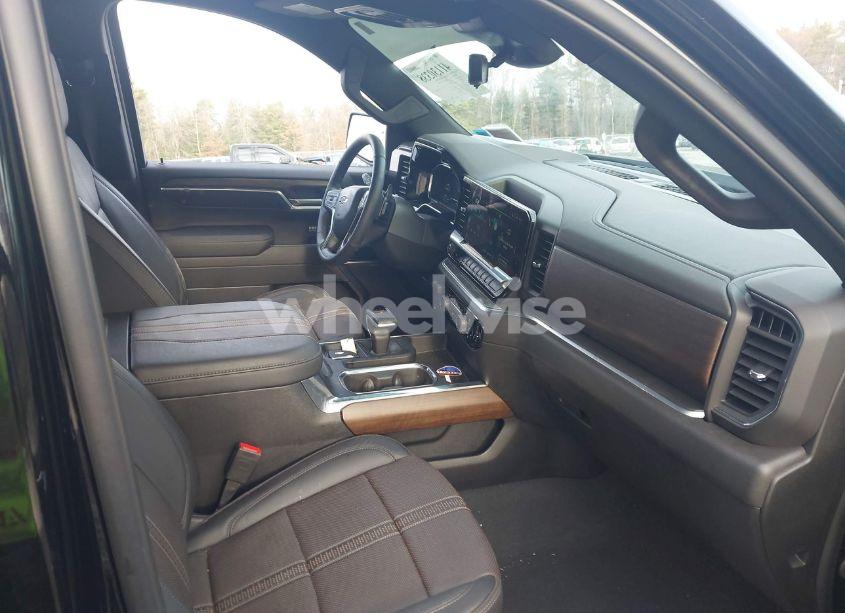 Photo 5 of 2024 Chevrolet Silverado 1500 4WD SHORT BED HIGH COUNTRY (VIN 1GCUDJED1RZ354691)