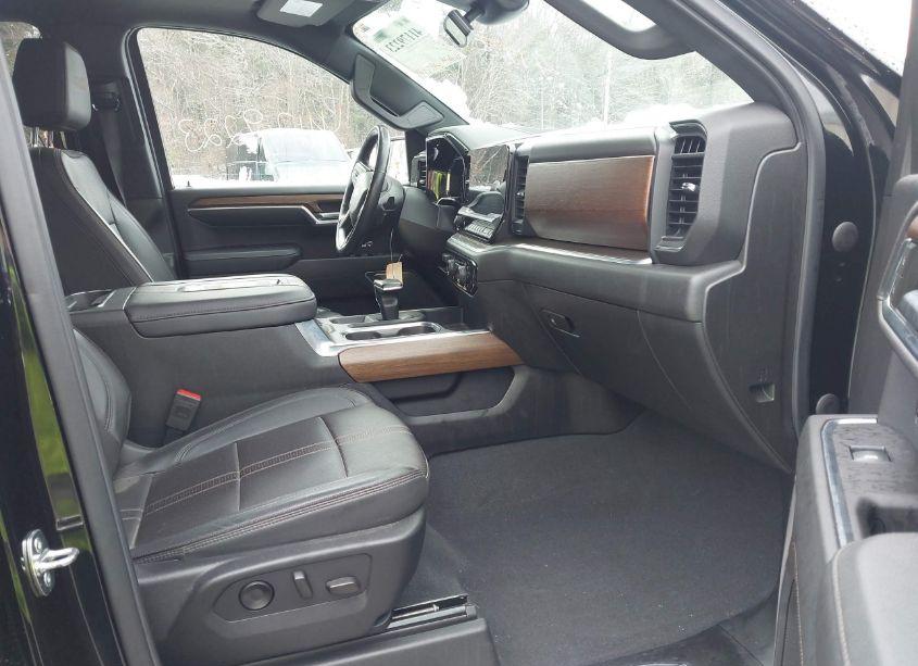 Photo 5 of 2022 Chevrolet Silverado 1500 4WD SHORT BED HIGH COUNTRY/4WD STANDARD BED HIGH COUNTRY (VIN 1GCUDJEL5NZ511091)