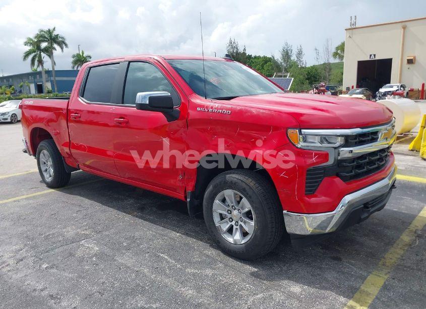 2025 Chevrolet Silverado 1500 4WD STANDARD BED LT (VIN 1GCUKDED6SZ109138) main photo