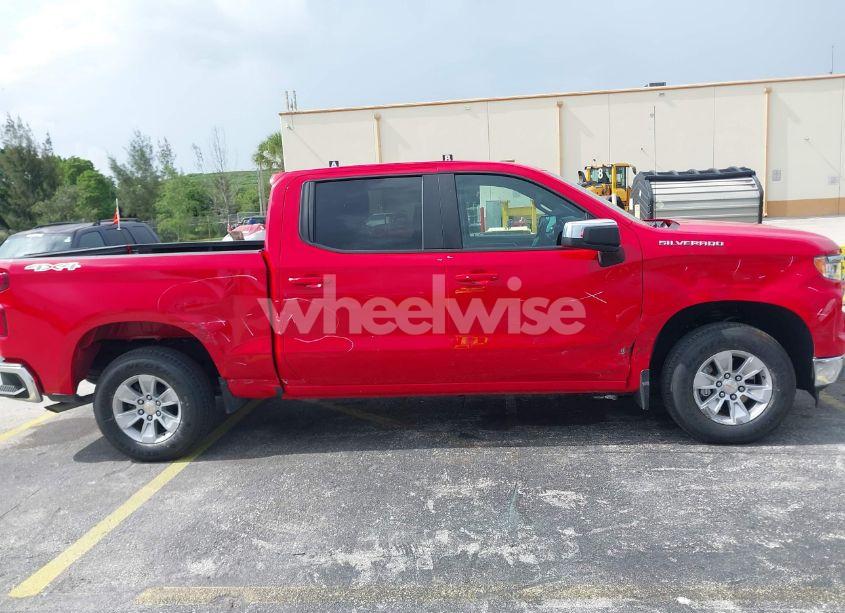 Photo 6 of 2025 Chevrolet Silverado 1500 4WD STANDARD BED LT (VIN 1GCUKDED6SZ109138)