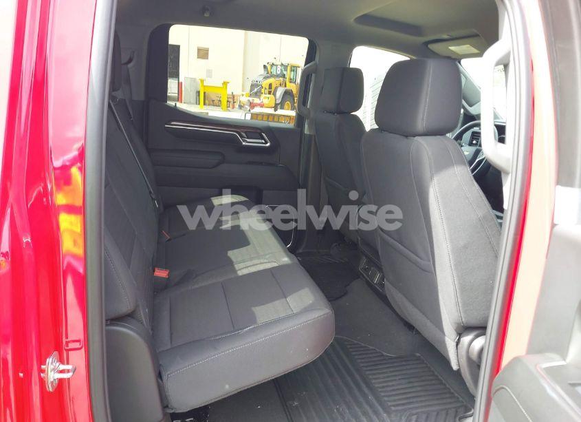 Photo 8 of 2025 Chevrolet Silverado 1500 4WD STANDARD BED LT (VIN 1GCUKDED6SZ109138)