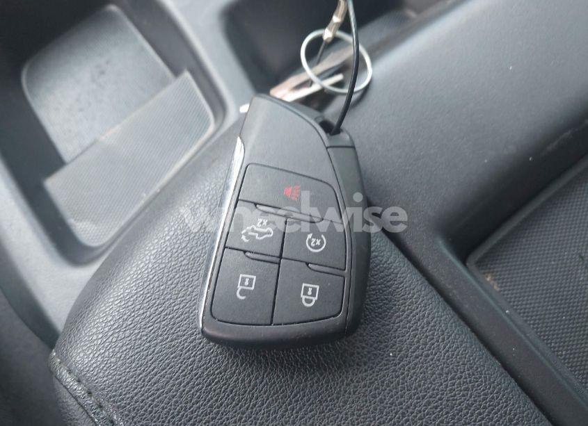 Photo 11 of 2025 Chevrolet Silverado 1500 4WD STANDARD BED LT (VIN 1GCUKDED8SZ131111)