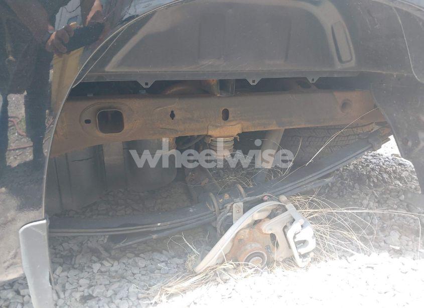 Photo 6 of 2025 Chevrolet Silverado 1500 4WD STANDARD BED LT (VIN 1GCUKDED8SZ131111)