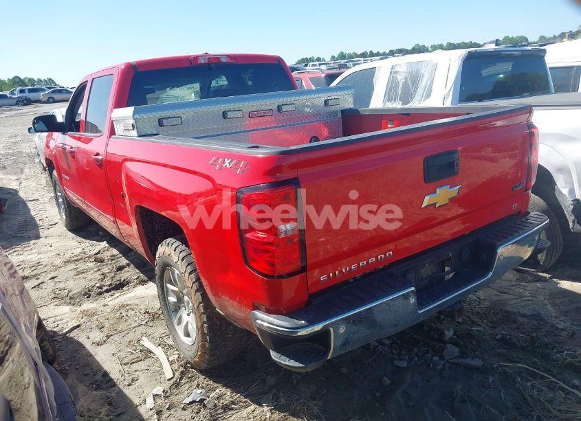 Photo 3 of 2018 Chevrolet Silverado 1500 1LT (VIN 1GCUKREC0JF222376)