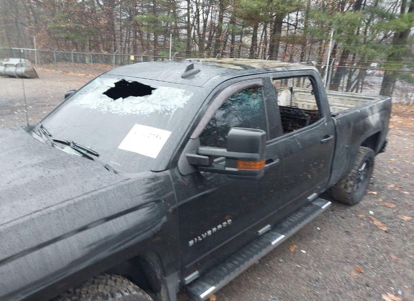 Photo 6 of 2017 Chevrolet Silverado 1500 1LT/2LT (VIN 1GCUKREC1HF198471)