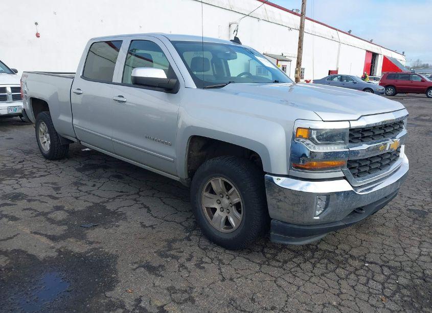 2018 Chevrolet Silverado 1500 1LT (VIN 1GCUKREC1JF167288) main photo