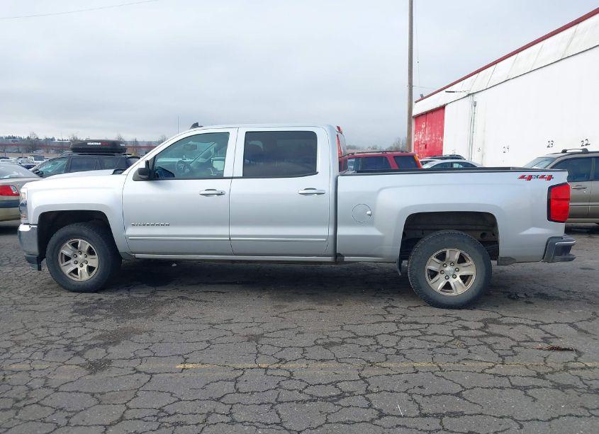 Photo 14 of 2018 Chevrolet Silverado 1500 1LT (VIN 1GCUKREC1JF167288)