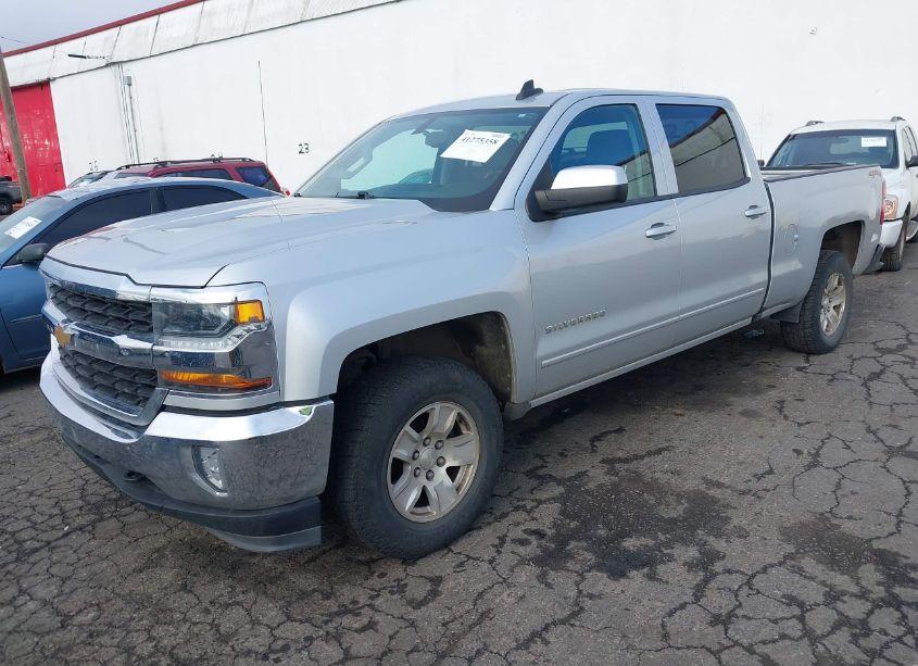 Photo 2 of 2018 Chevrolet Silverado 1500 1LT (VIN 1GCUKREC1JF167288)