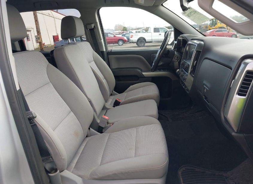 Photo 5 of 2018 Chevrolet Silverado 1500 1LT (VIN 1GCUKREC1JF167288)