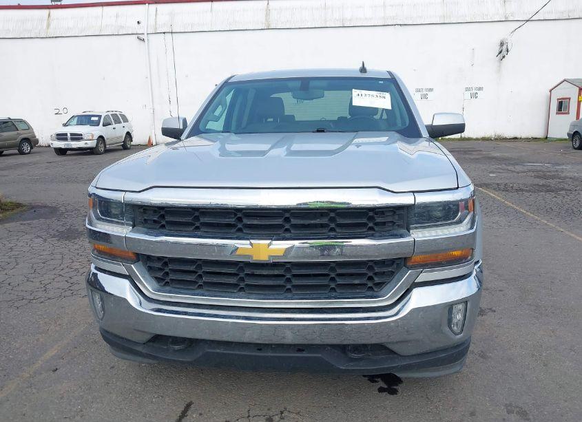 Photo 6 of 2018 Chevrolet Silverado 1500 1LT (VIN 1GCUKREC1JF167288)