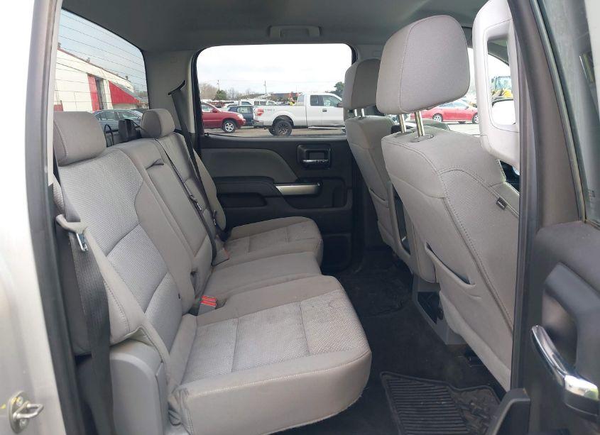 Photo 8 of 2018 Chevrolet Silverado 1500 1LT (VIN 1GCUKREC1JF167288)