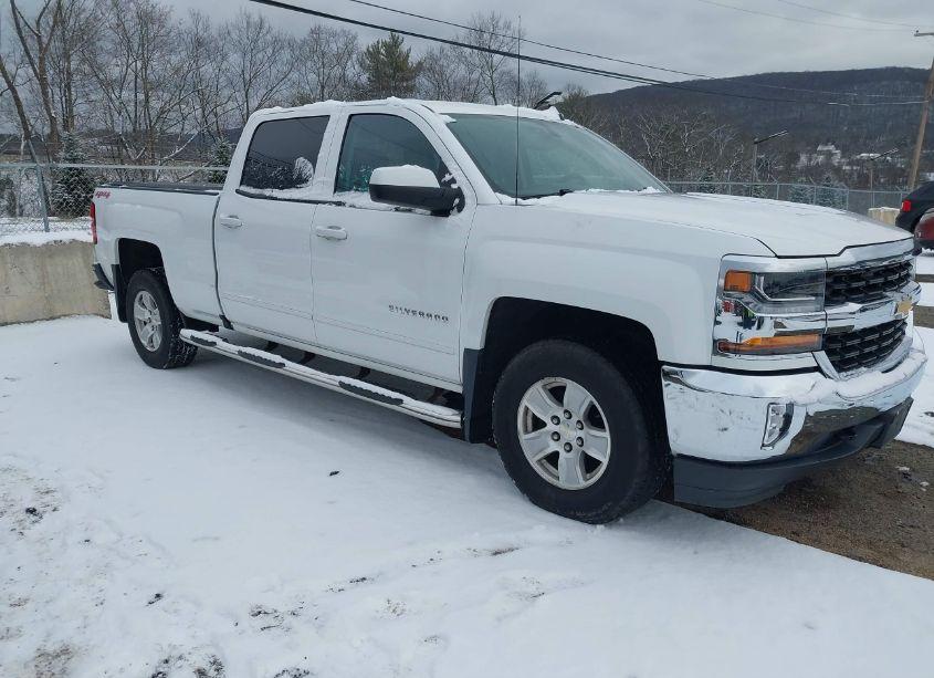 2016 Chevrolet Silverado 1500 1LT (VIN 1GCUKREC2GF209136) main photo