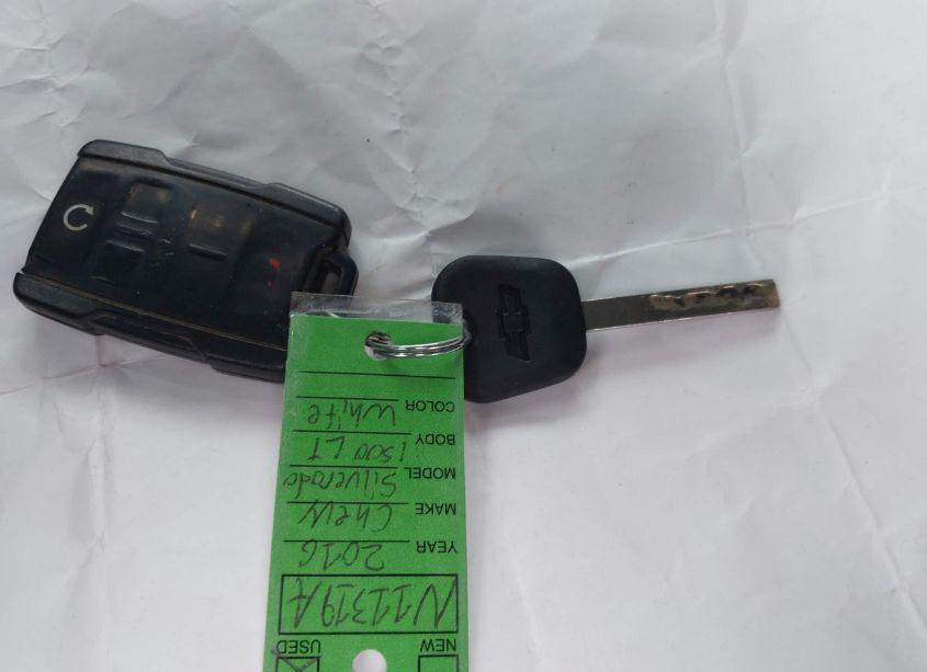 Photo 11 of 2016 Chevrolet Silverado 1500 1LT (VIN 1GCUKREC2GF209136)