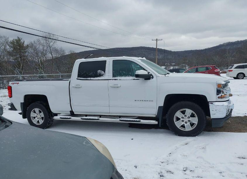Photo 13 of 2016 Chevrolet Silverado 1500 1LT (VIN 1GCUKREC2GF209136)