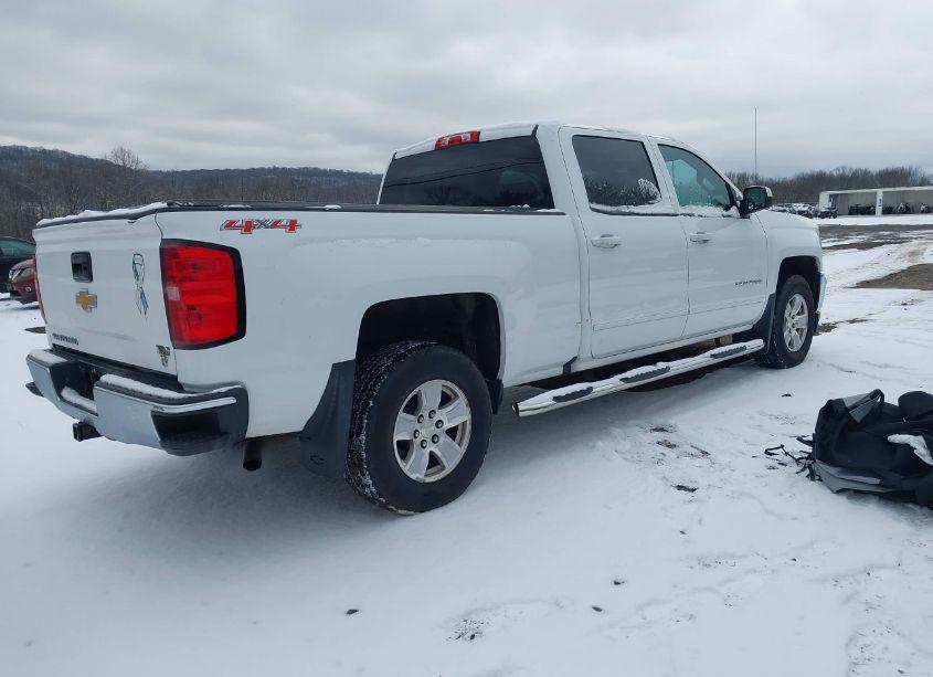 Photo 4 of 2016 Chevrolet Silverado 1500 1LT (VIN 1GCUKREC2GF209136)